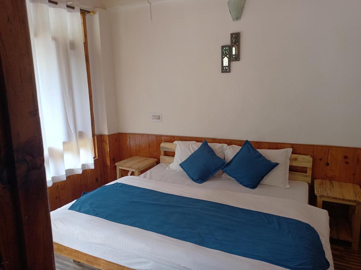 Отель Jibhi Highness River Side Экстерьер фото
