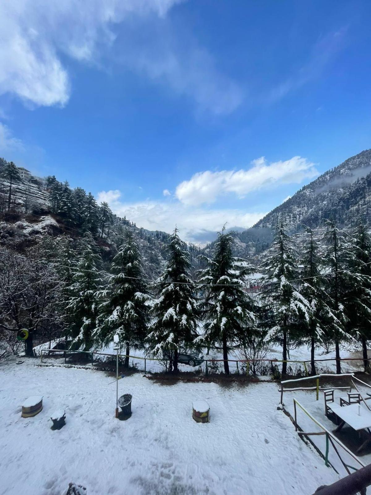 Отель Jibhi Highness River Side Экстерьер фото